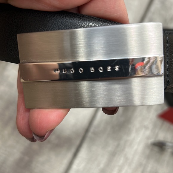 100% Authentic Hugo Boss 2 piece Leather Belt Bundle deal - NWT - Picture 2 of 7